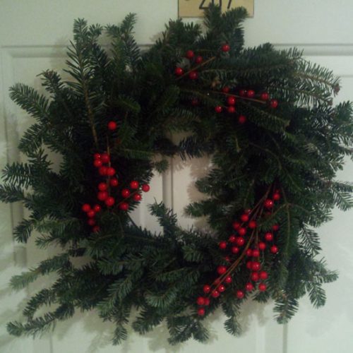 How to Make a Christmas Wreath